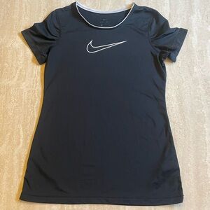Nike One Fitted Big Kids' (Girls') Dri-FIT Short-Sleeve Top - Size XL